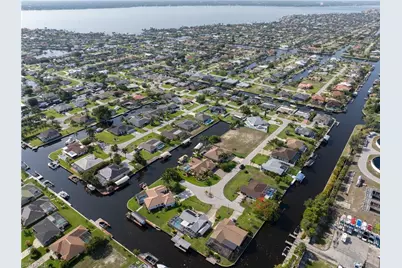 2529 SE 19th Ave, Cape Coral, FL 33904 - Photo 9