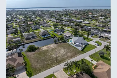 2529 SE 19th Ave, Cape Coral, FL 33904 - Photo 3