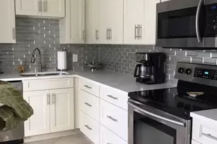 195 Peppermint Ln W, Naples, FL 34112 - Photo 5