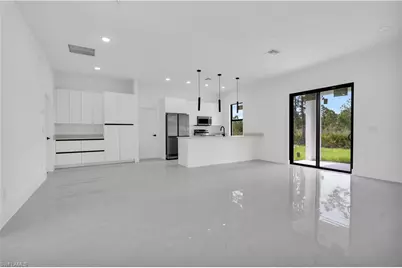 2607 45th St W, Lehigh Acres, FL 33971 - Photo 9