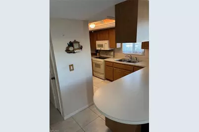 4210 SE 19th Ave #2J, Cape Coral, FL 33904 - Photo 9