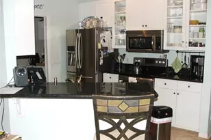 613 SE 21st St, Cape Coral, FL 33990 - Photo 5