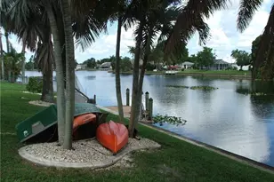 613 SE 21st St, Cape Coral, FL 33990 - Photo 3