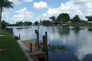 613 SE 21st St, Cape Coral, FL 33990 - Photo 11