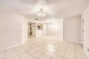 8061 S Woods Cir, Fort Myers, FL 33919 - Photo 15