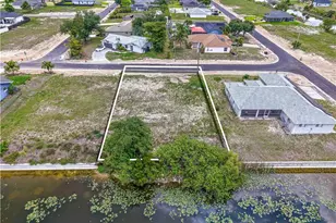 1206 NE 9th Ave, Cape Coral, FL 33909 - Photo 7