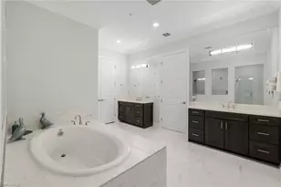 2488 Breakwater Wy, Naples, FL 34112 - Photo 17