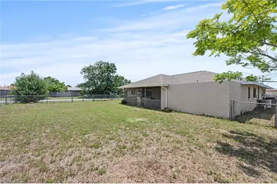 1311 SE 11th St, Cape Coral, FL 33990 - Photo 27