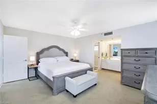 5550 Heron Point Dr, Naples, FL 34108 - Photo 7