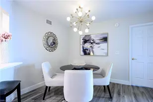 586 Beachwalk Cir, Naples, FL 34108 - Photo 15