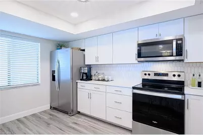 586 Beachwalk Cir #O-205, Naples, FL 34108 - Photo 5