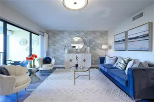 586 Beachwalk Cir, Naples, FL 34108 - Photo 11