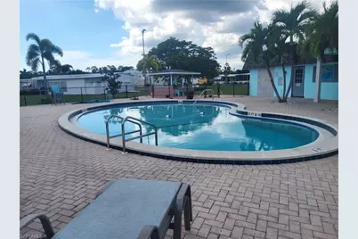 87 Middlesex Rd, Fort Myers, FL 33908 - Photo 3