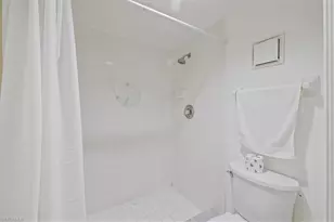 9652 Windsor Gardens Ln, Fort Myers, FL 33919 - Photo 13