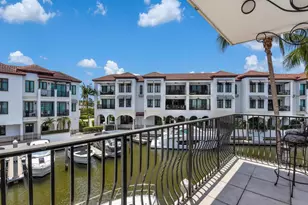 1490 5th Ave S, Naples, FL 34102 - Photo 3