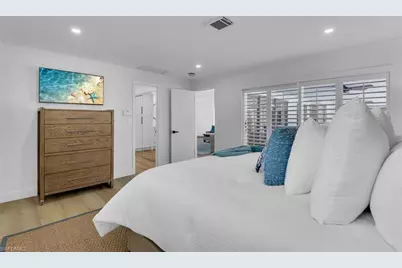 740 Park Shore Dr, Naples, FL 34103 - Photo 15