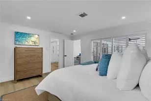 740 Park Shore Dr, Naples, FL 34103 - Photo 15