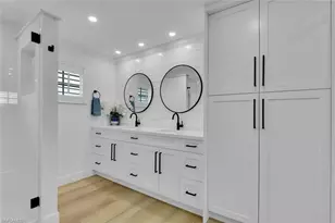 740 Park Shore Dr, Naples, FL 34103 - Photo 17