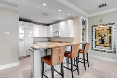 900 5th Ave S #302, Naples, FL 34102 - Photo 7