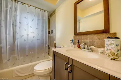 301 SW 32nd Ter, Cape Coral, FL 33914 - Photo 15