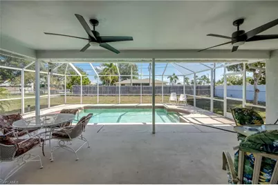 301 SW 32nd Ter, Cape Coral, FL 33914 - Photo 17