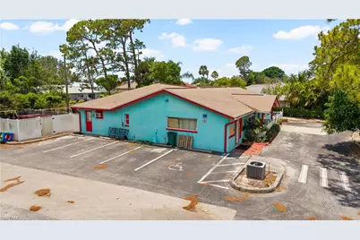 860 102nd Ave N, Naples, FL 34108 - Photo 3