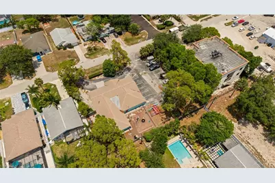 860 102nd Ave N, Naples, FL 34108 - Photo 5