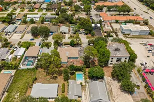 860 102nd Ave N, Naples, FL 34108 - Photo 7