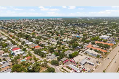 860 102nd Ave N, Naples, FL 34108 - Photo 11