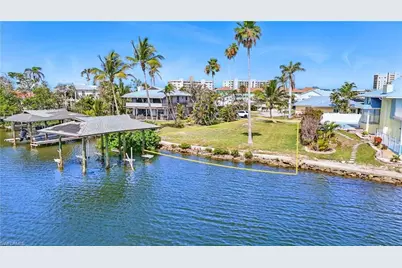 22491 Buccaneer Lagoon St, Fort Myers Beach, FL 33931 - Photo 5