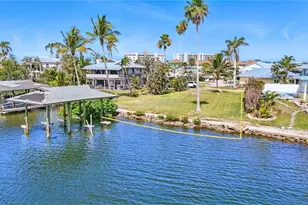 22491 Buccaneer Lagoon St, Fort Myers Beach, FL 33931 - Photo 5