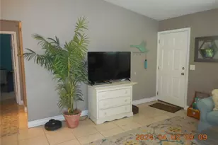 1828 SW 2nd Pl, Cape Coral, FL 33991 - Photo 23