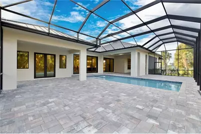 538 13th St SW, Naples, FL 34117 - Photo 11