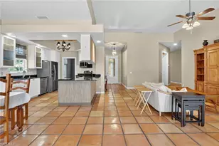 5902 Bermuda Ln, Naples, FL 34119 - Photo 9