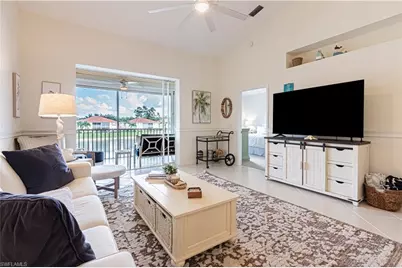 260 Robin Hood Cir #202, Naples, FL 34104 - Photo 11
