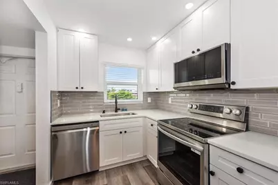 499 Forest Lakes Blvd #306, Naples, FL 34105 - Photo 7