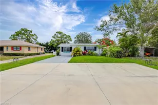 761 95th Ave N, Naples, FL 34108 - Photo 5