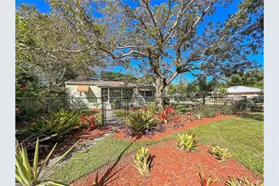 2304 Clifford St, Fort Myers, FL 33901 - Photo 1