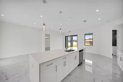 1002 NE 7th Ave, Cape Coral, FL 33909 - Photo 7