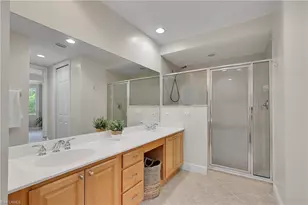 4700 Yacht Harbor Dr, Naples, FL 34112 - Photo 15
