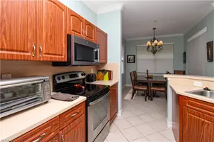 817 Carrick Bend Cir, Naples, FL 34110 - Photo 33