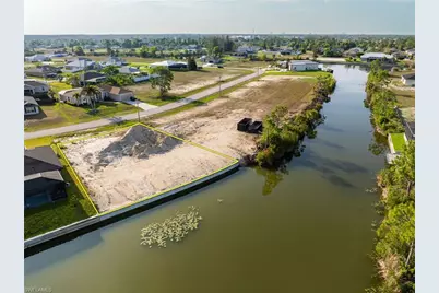 4230 NE 17th Ave, Cape Coral, FL 33909 - Photo 5