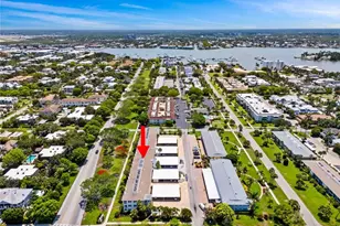 460 Broad Ave S, Naples, FL 34102 - Photo 23