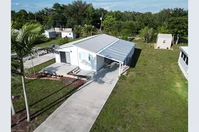 16091 Siesta Dr, Fort Myers, FL 33908 - Photo 3