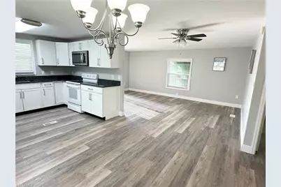 16091 Siesta Dr, Fort Myers, FL 33908 - Photo 9