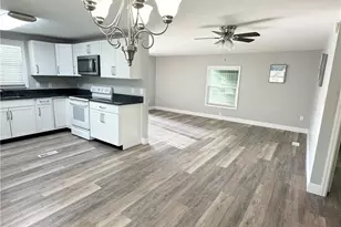 16091 Siesta Dr, Fort Myers, FL 33908 - Photo 9