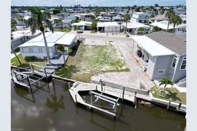 11370 Bougainvillea Ln, Fort Myers Beach, FL 33931 - Photo 3