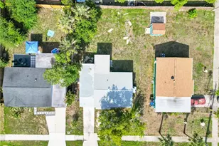 3847 Maxine St, Fort Myers, FL 33901 - Photo 5