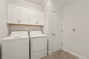 6954 Avalon Cir, Naples, FL 34112 - Photo 11