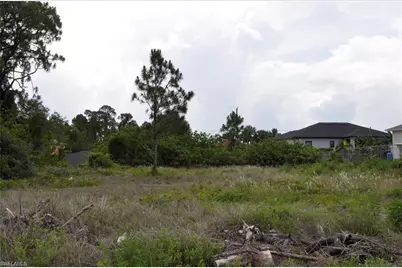 57 Curtis Ave S, Lehigh Acres, FL 33976 - Photo 3